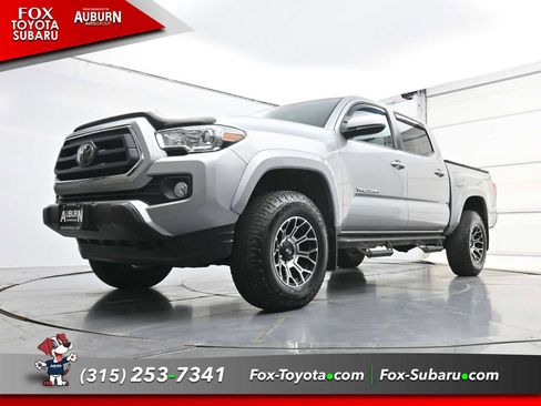 Used 2021 Toyota Tacoma SR5 AWD/4WD image 24