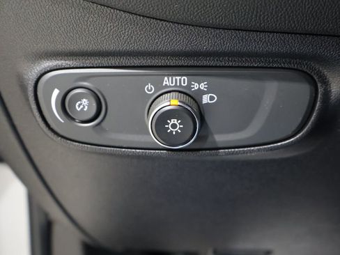 Used 2019 Chevrolet Equinox LT image 31