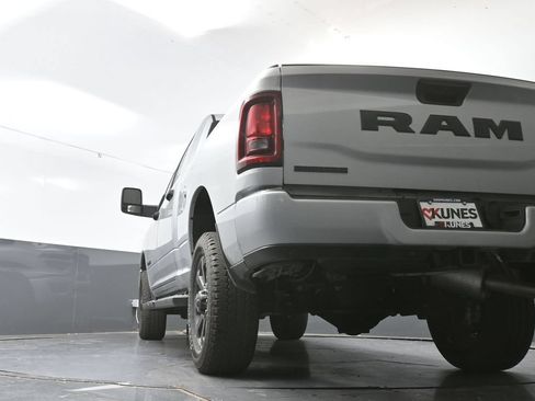 Used 2026 RAM 2500 Big Horn AWD/4WD image 32