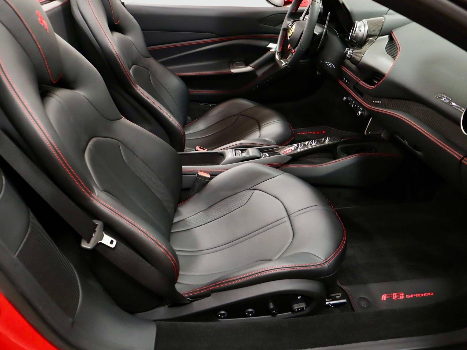 Certified 2021 Ferrari F8 Tributo RWD image 16