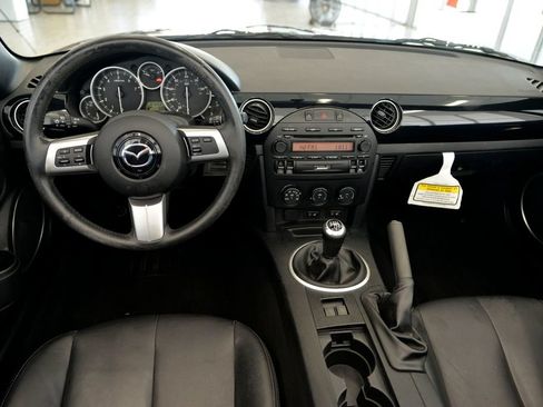 Used 2008 MAZDA MX-5 Miata Grand Touring w/ Premium Pkg RWD image 17