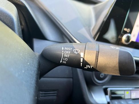 Used 2024 Toyota Prius LE FWD image 20