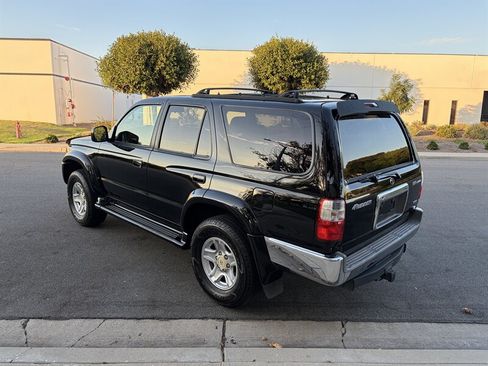 Used 2002 Toyota 4Runner SR5 w/ Leather Trim Pkg AWD/4WD image 11