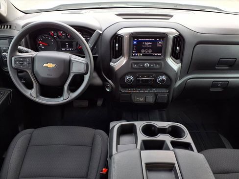 Used 2025 Chevrolet Silverado 1500 Custom image 12