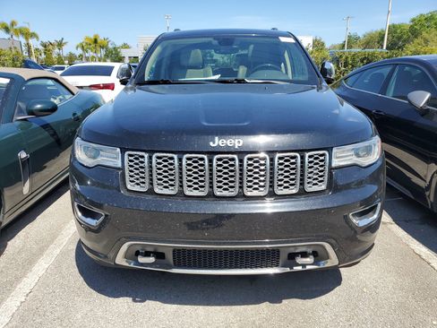 Used 2017 Jeep Grand Cherokee Overland image 2