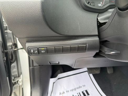 Used 2025 Toyota Corolla LE image 35