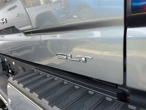 Used 2022 GMC Sierra 1500 SLT w/ SLT Premium Plus Package image 8