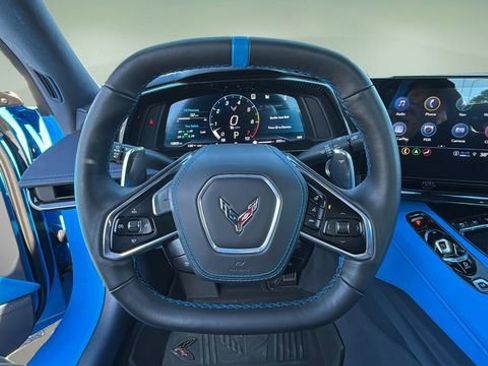 Used 2023 Chevrolet Corvette Stingray w/ Z51 Performance Package image 11