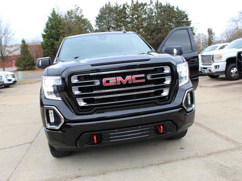Used 2020 GMC Sierra 1500 AT4 w/ AT4 Premium Package AWD/4WD image 11