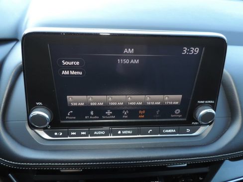 Used 2024 Nissan Rogue SV w/ SV Premium Package FWD image 24