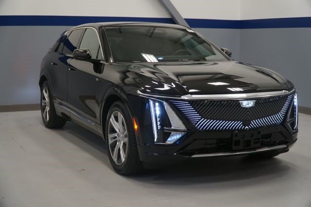 Certified 2024 Cadillac Lyriq Tech AWD/4WD image 9