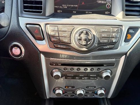 Used 2019 Nissan Pathfinder SL image 15