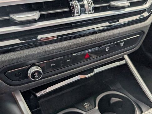 Used 2023 BMW M2 w/ Lighting Package image 23