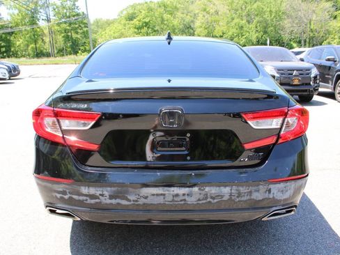 Used 2019 Honda Accord Sport image 9