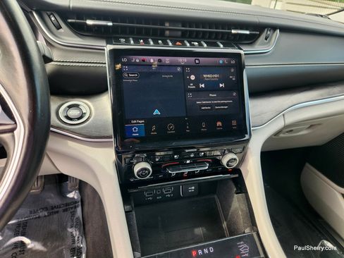 Used 2021 Jeep Grand Cherokee L Overland w/ Luxury Tech Group IV AWD/4WD image 33