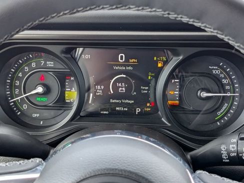 Used 2025 Jeep Wrangler Sahara 4xe image 23