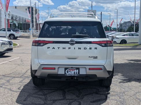 Used 2024 Nissan Pathfinder Platinum AWD/4WD image 7