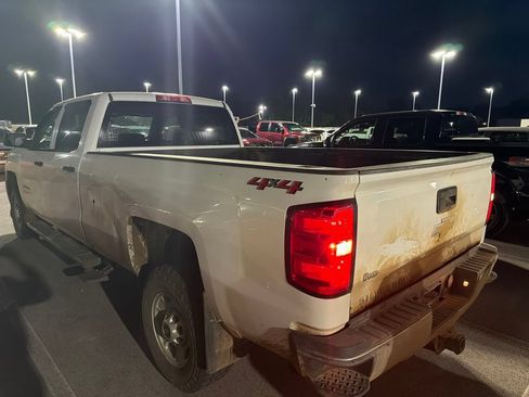 Used 2019 Chevrolet Silverado 2500 W/T AWD/4WD image 5