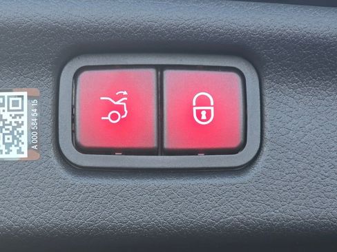 New 2026 Mercedes-Benz C 300 4MATIC Sedan image 23