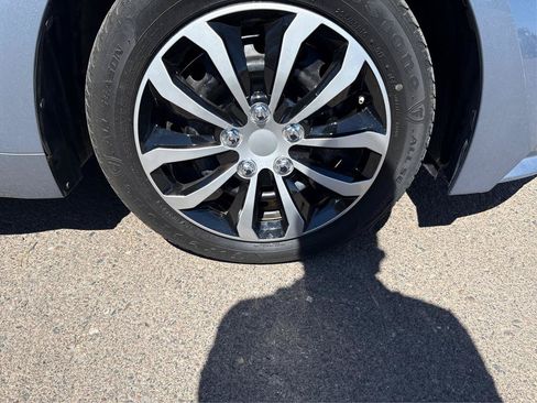 Used 2020 Toyota Corolla LE w/ Carpet Mat Package (TMS) FWD image 28