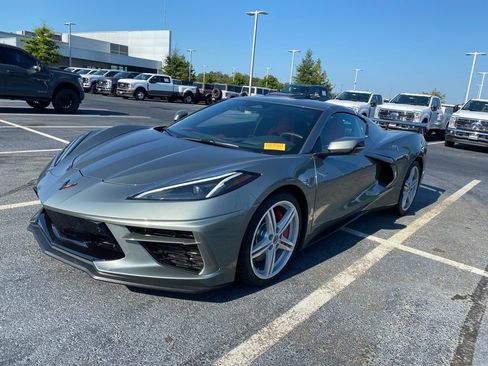 Used 2024 Chevrolet Corvette Stingray Preferred Cpe w/ Z51 Performance Package RWD image 3