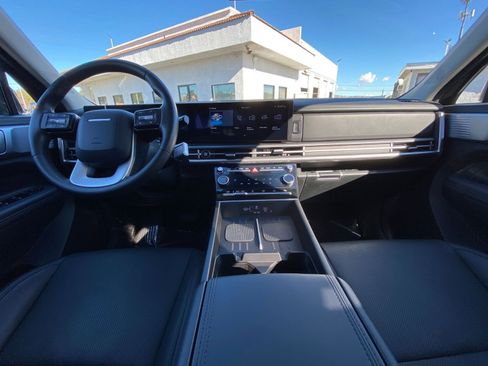 Used 2025 Hyundai Santa Fe SEL image 37