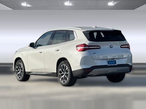 Used 2026 BMW X3 xDrive30i w/ Premium Package AWD/4WD image 3