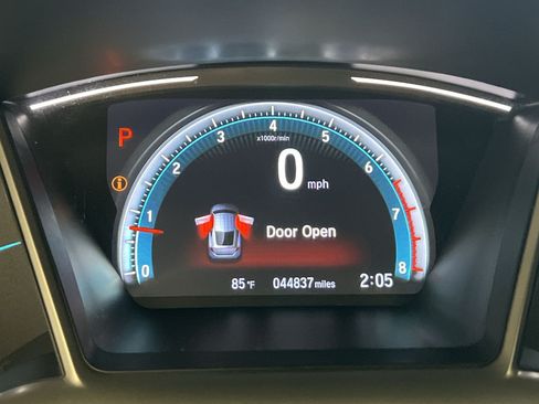 Used 2019 Honda Civic EX image 17