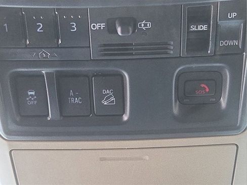 Certified 2020 Toyota 4Runner SR5 Premium image 23