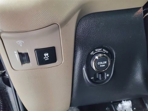 Used 2011 Kia Soul ! image 11