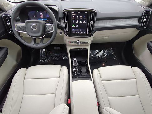 New 2026 Volvo XC40 B5 Plus w/ Protection Package Premier image 17