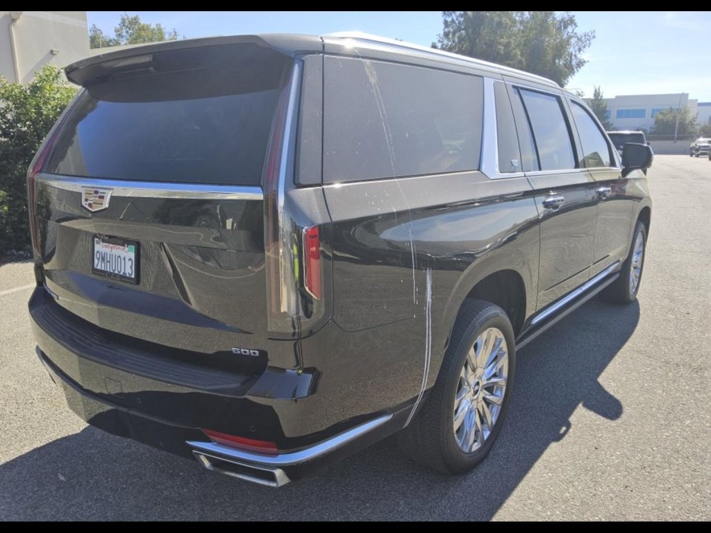 Used 2024 Cadillac Escalade ESV Premium Luxury w/ Performance Package AWD/4WD image 11