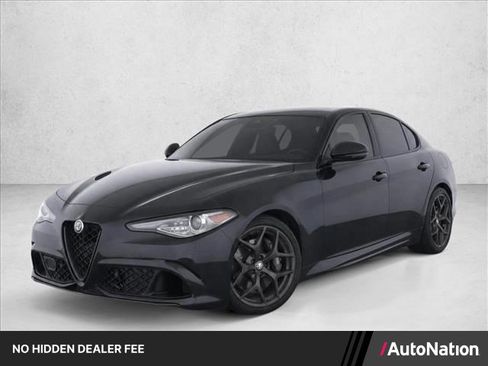 Used 2021 Alfa Romeo Giulia Sprint w/ Nero Edizione RWD image 1