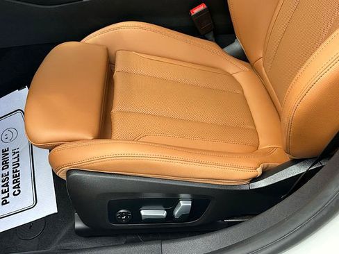 Certified 2023 BMW 330i xDrive Sedan w/ Premium Package AWD/4WD image 13
