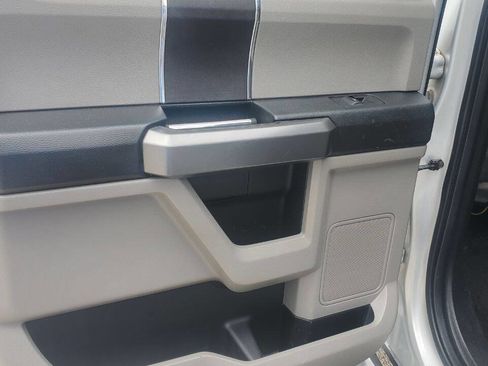 Used 2016 Ford F150 XLT image 14