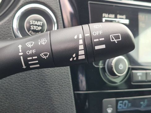 Used 2017 Nissan Rogue Sport SV FWD image 19