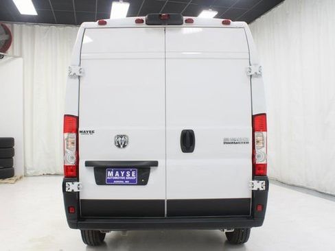 Used 2025 RAM ProMaster 2500 w/ Convenience Group image 21
