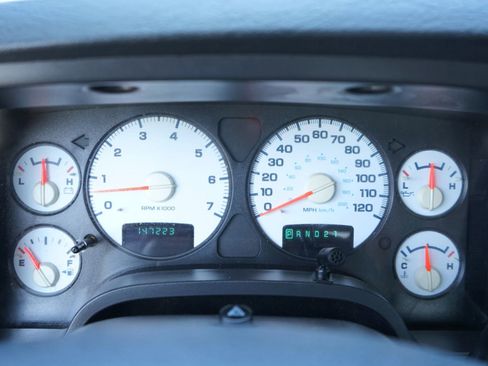 Used 2005 Dodge Ram 1500 Truck SLT image 16