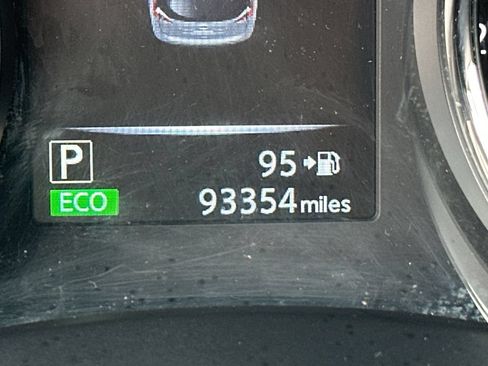 Used 2017 Nissan Rogue S AWD/4WD image 4