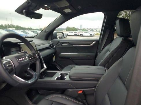 New 2026 GMC Acadia Elevation w/ Elevation Premium Package FWD image 17