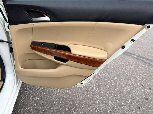 Used 2011 Honda Accord EX-L image 23