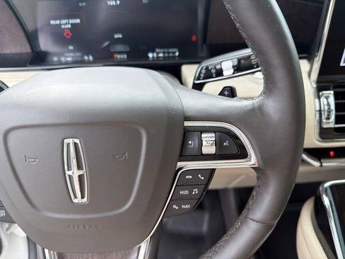 Used 2021 Lincoln Navigator L Reserve AWD/4WD image 25
