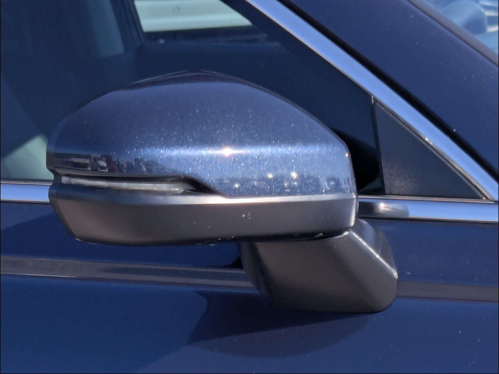 Used 2025 Honda CR-V EX-L image 10