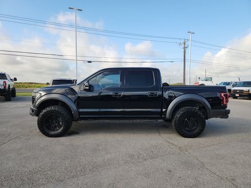 Used 2018 Ford F150 Raptor w/ Equipment Group 802A Luxury AWD/4WD image 4