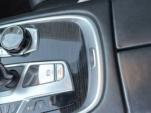 Used 2017 BMW 750i 750i Sedan 4D image 26