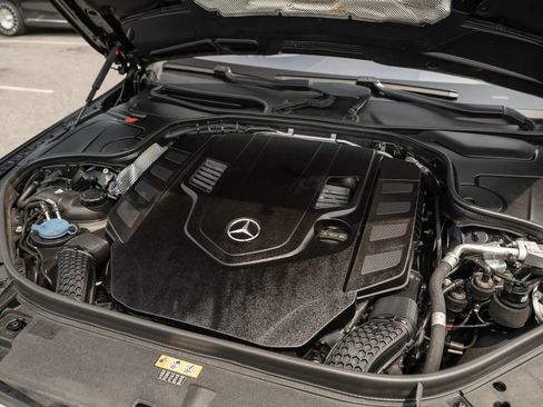 Used 2019 Mercedes-Benz S 560 4MATIC Sedan image 36