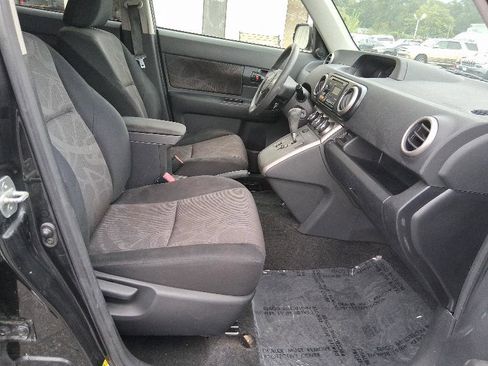 Used 2013 Scion xB image 18