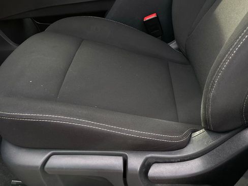 Used 2024 Nissan Rogue S FWD image 21