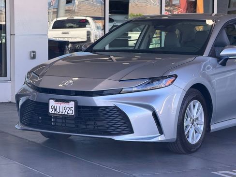 Used 2026 Toyota Camry LE w/ Convenience Package image 3