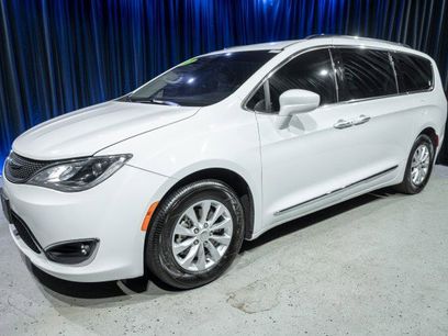 Used 2019 Chrysler Pacifica Touring-L